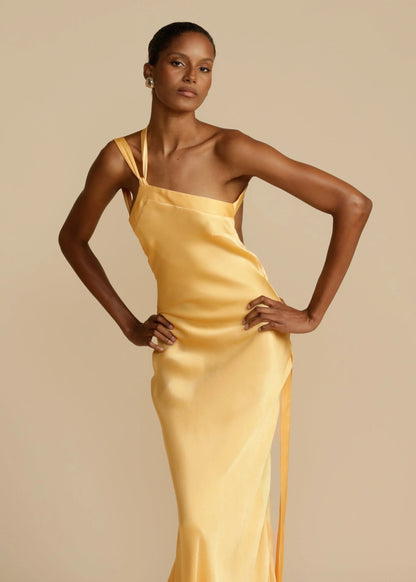 Amelia | Elegantes Maxikleid aus Satin mit asymmetrischen Trägern für Damen